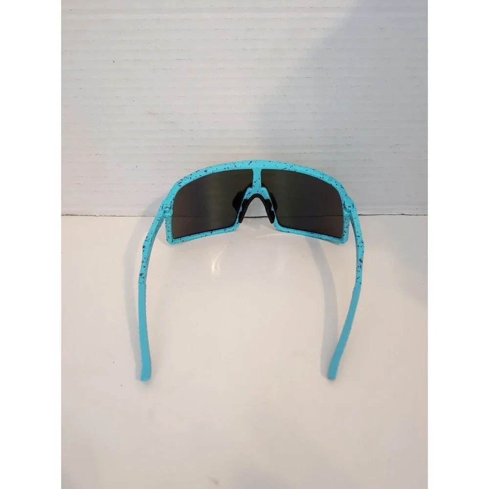 Sendy Shades new light are